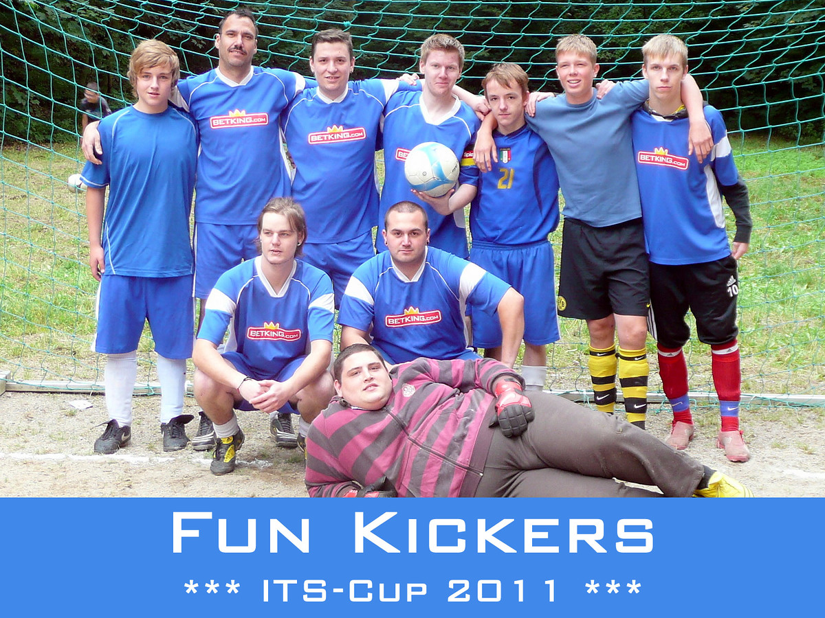 Its cup 2011   teamfotos   fun kickers retina