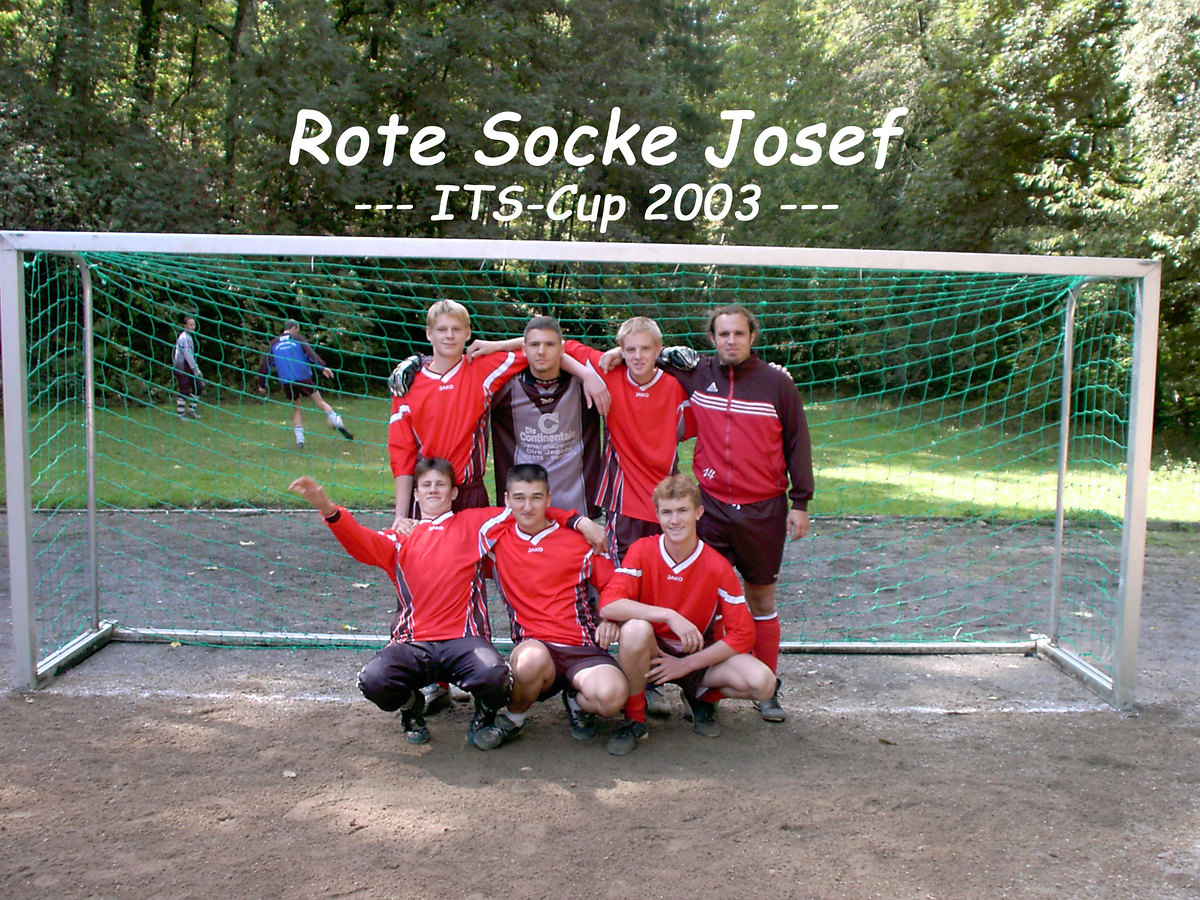 Its cup 2003   teamfotos   rote socke josef retina
