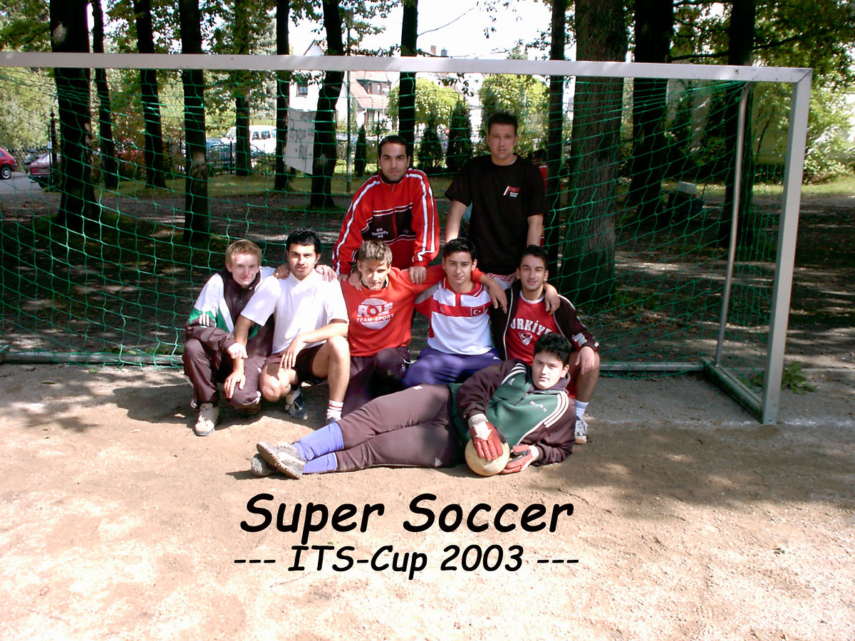 Its cup 2003   teamfotos   super soccer retina